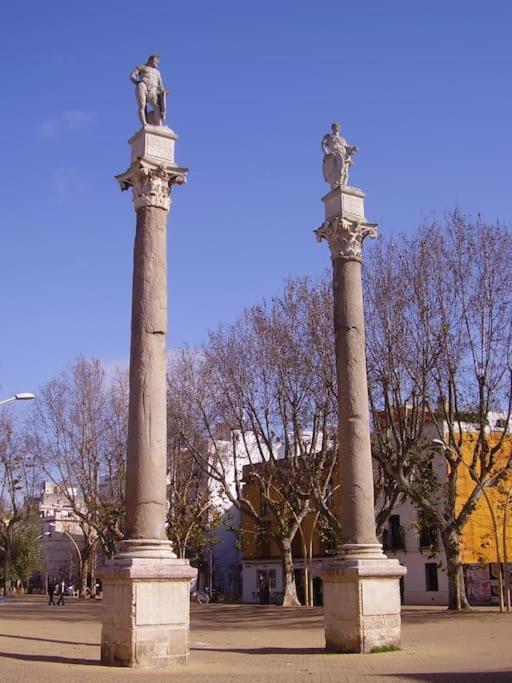Puerta De San Juan Apartment Sevilla Exterior foto